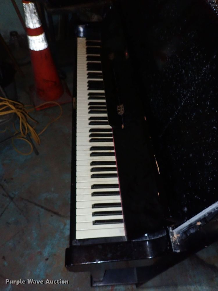 image for item FB9220 Kawai piano