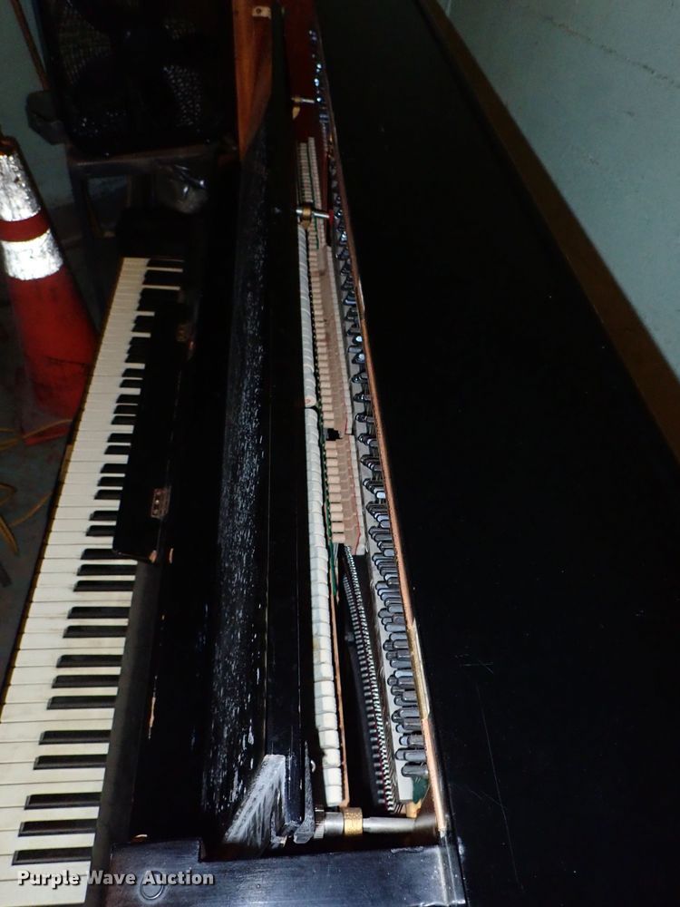 image for item FB9220 Kawai piano