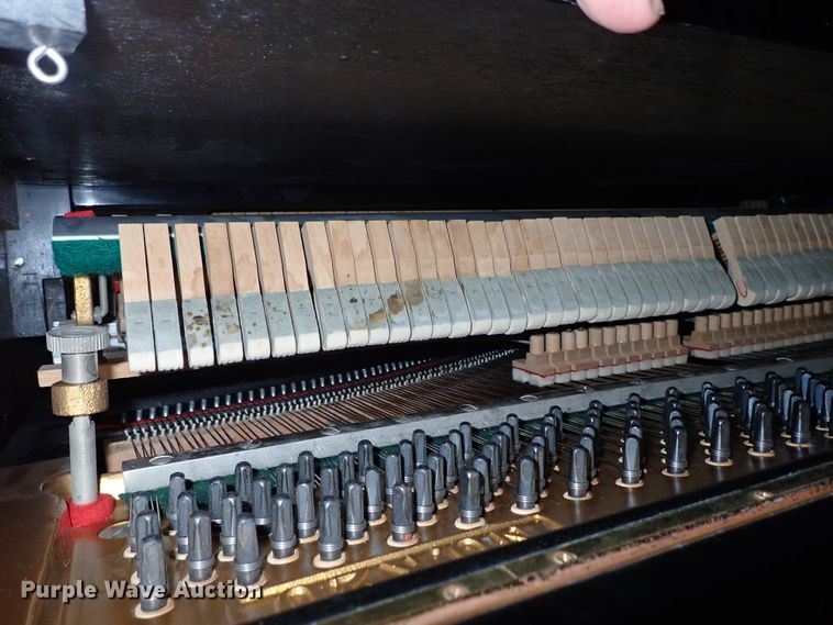 image for item FB9220 Kawai piano