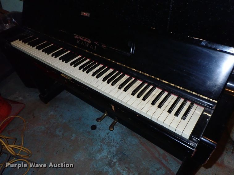 image for item FB9220 Kawai piano