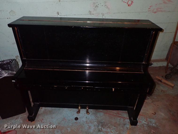 image for item FB9220 Kawai piano