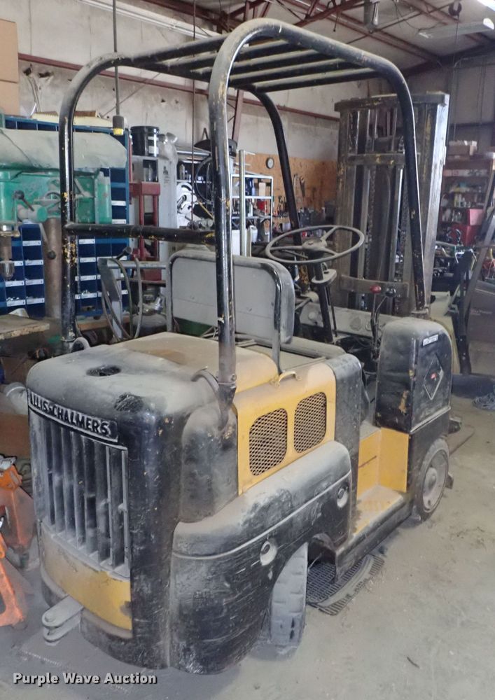 image for item FE9805 Allis Chalmers FT4024 forklift