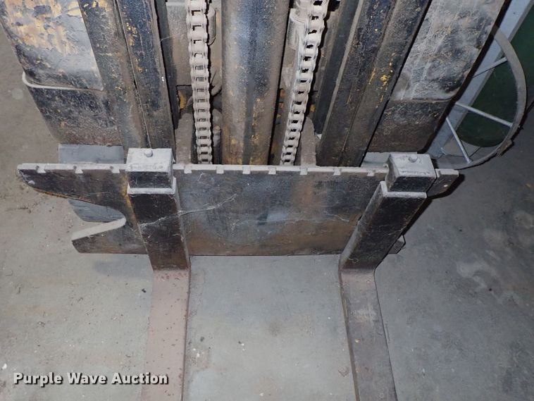 image for item FE9805 Allis Chalmers FT4024 forklift