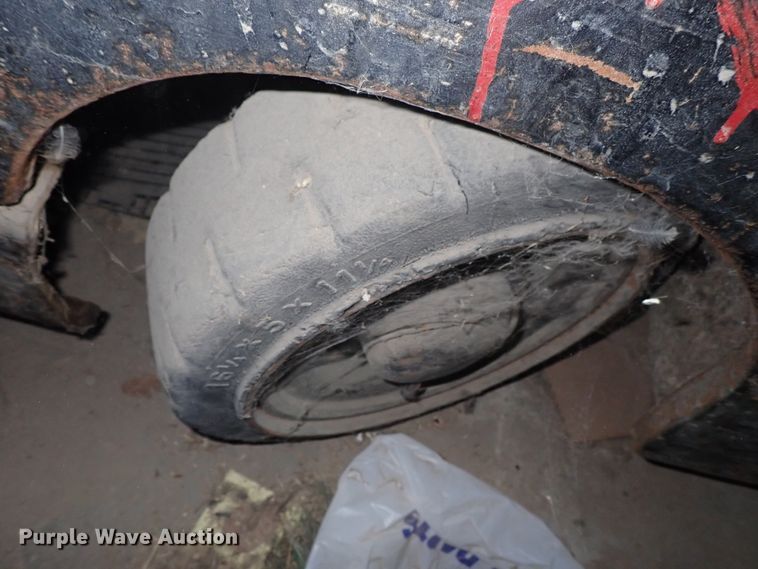 image for item FE9805 Allis Chalmers FT4024 forklift