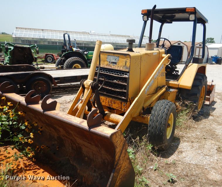 image for item FI9839 1987 John Deere 210C landscape tractor