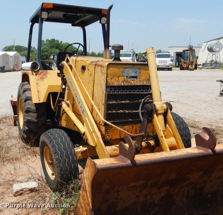 image for item FI9839 1987 John Deere 210C landscape tractor