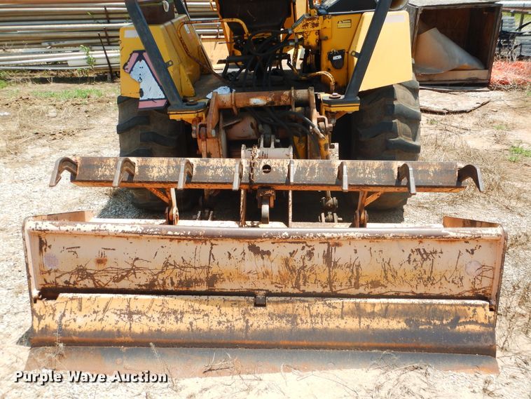 image for item FI9839 1987 John Deere 210C landscape tractor