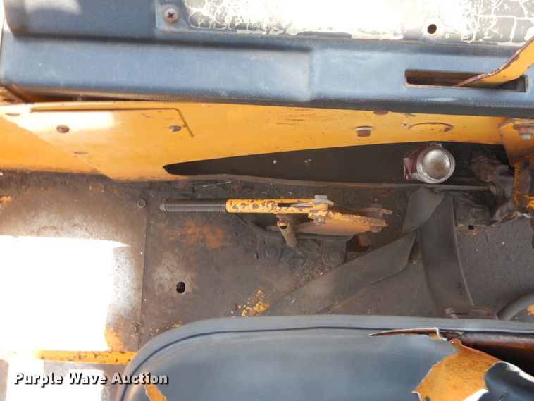 image for item FI9839 1987 John Deere 210C landscape tractor