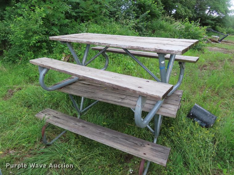 image for item FJ9139 (10) picnic tables