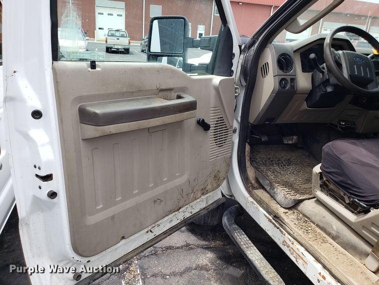 image for item FL9001 2008 Ford F450 Super Duty dump truck