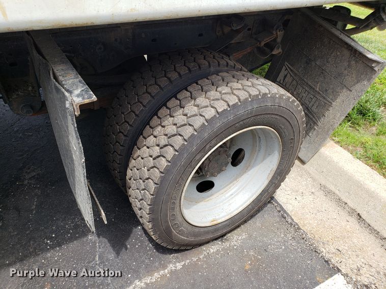 image for item FL9001 2008 Ford F450 Super Duty dump truck