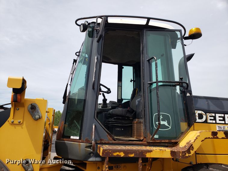 image for item FL9009 2004 John Deere 544J wheel loader