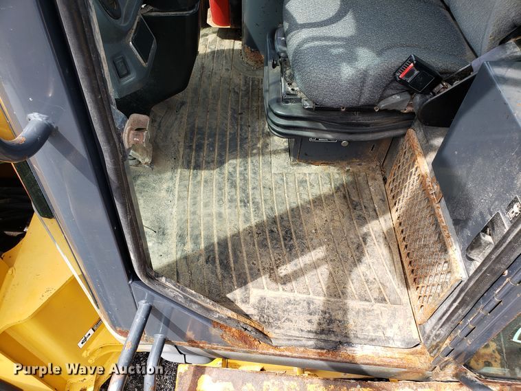 image for item FL9009 2004 John Deere 544J wheel loader