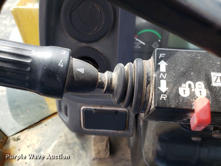 image for item FL9009 2004 John Deere 544J wheel loader