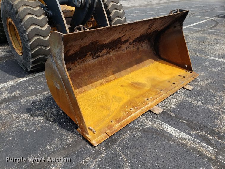 image for item FL9009 2004 John Deere 544J wheel loader