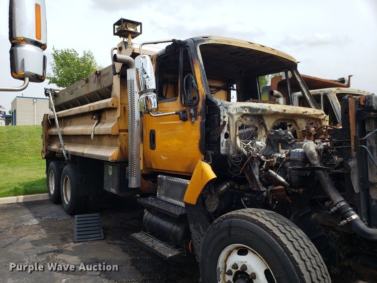 image for item FL9013 2012 International WorkStar 7500 dump truck