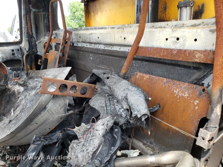 image for item FL9013 2012 International WorkStar 7500 dump truck