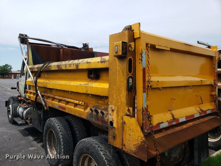 2006 International 7500 dump truck in Lee's Summit, MO | Item FL9014 ...