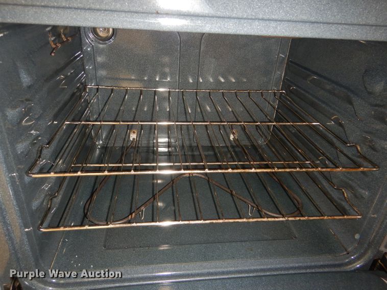 image for item FP9126 (2) Tappan four burner electric stove