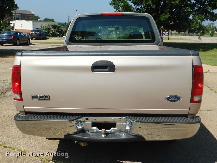 image for item FT9251 1998 Ford F150 SuperCab pickup truck
