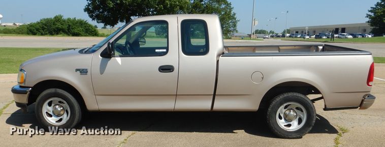 image for item FT9251 1998 Ford F150 SuperCab pickup truck