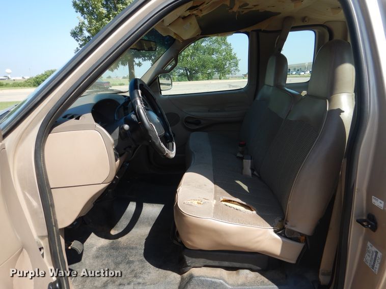 image for item FT9251 1998 Ford F150 SuperCab pickup truck