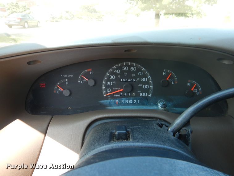 image for item FT9251 1998 Ford F150 SuperCab pickup truck