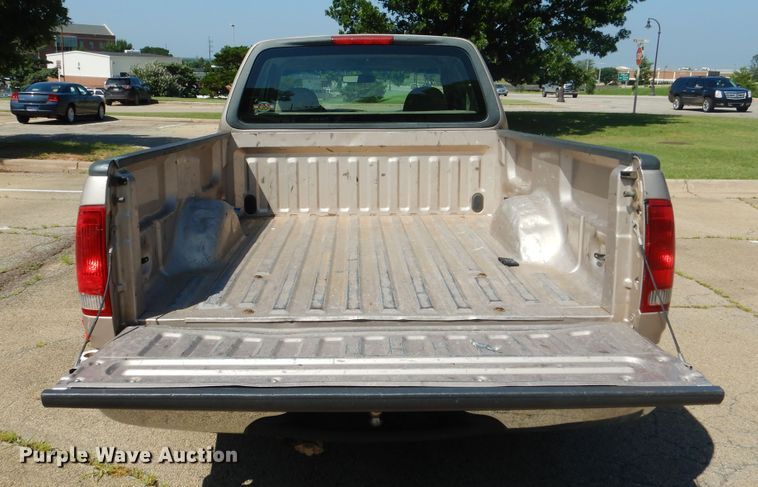 image for item FT9251 1998 Ford F150 SuperCab pickup truck