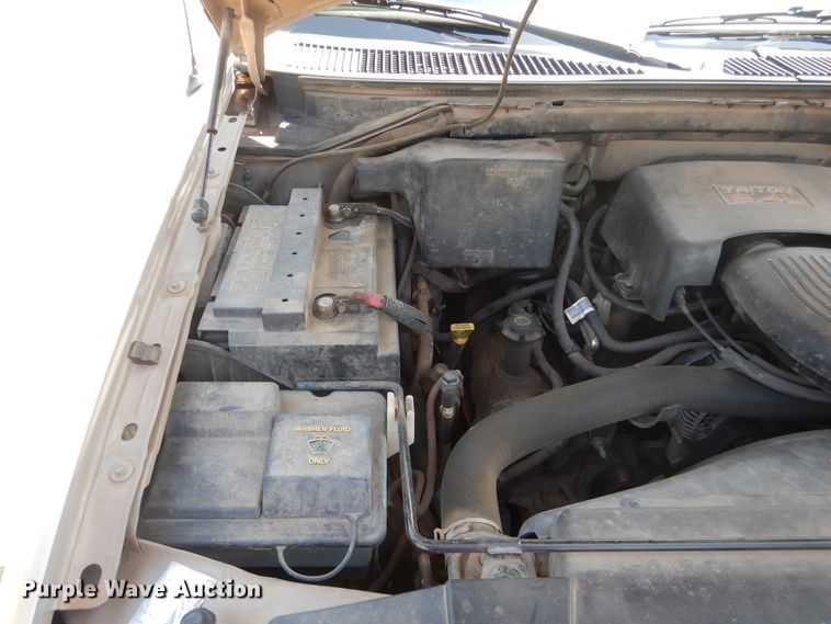 image for item FT9251 1998 Ford F150 SuperCab pickup truck