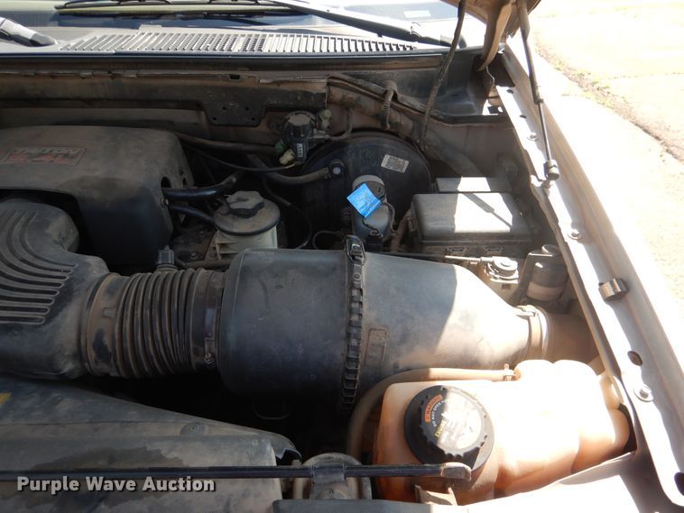 image for item FT9251 1998 Ford F150 SuperCab pickup truck