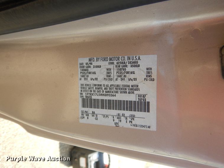 image for item FT9251 1998 Ford F150 SuperCab pickup truck