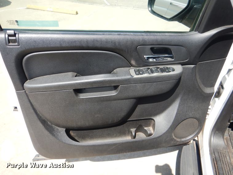 image for item FT9257 2011 Chevrolet Tahoe Police SUV