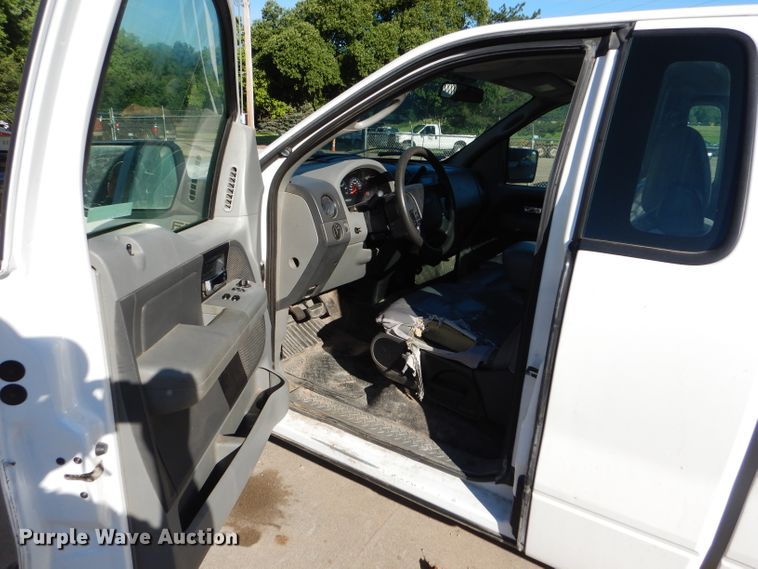 image for item GH9501 2008 Ford F150 XL pickup truck