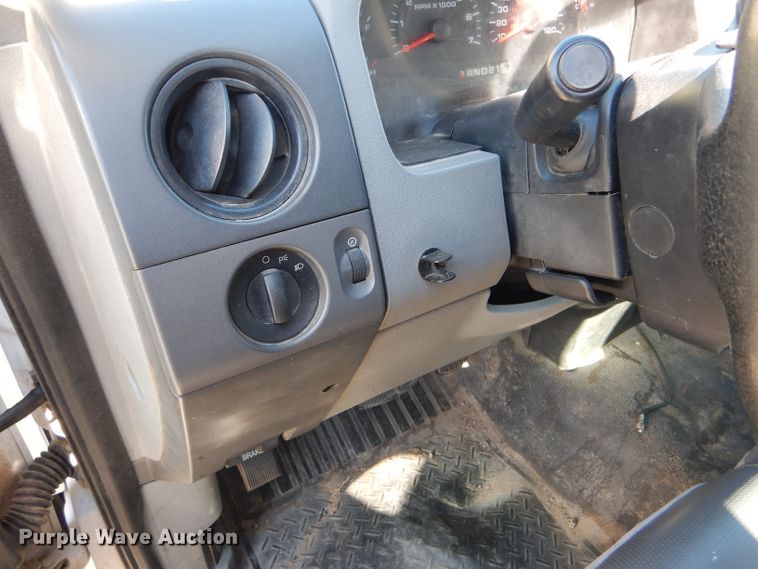 image for item GH9501 2008 Ford F150 XL pickup truck