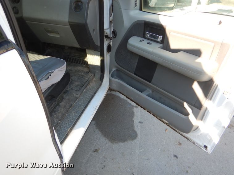 image for item GH9501 2008 Ford F150 XL pickup truck