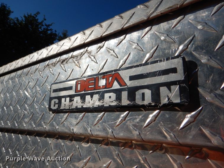 image for item GH9502 Delta Champion aluminum toolbox