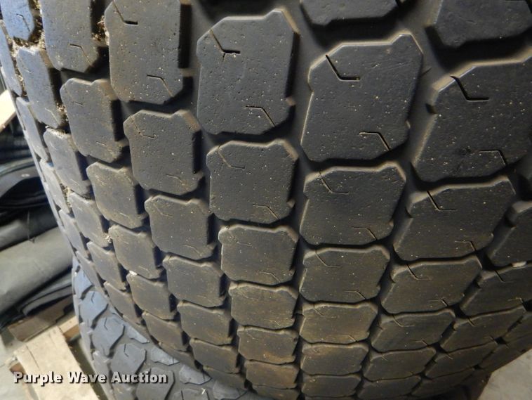 image for item GH9511 Titan 610R470 tires and wheels