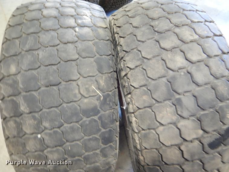 image for item GH9513 Galaxy Turf Special 27/10.50LLx15 tires and wheels