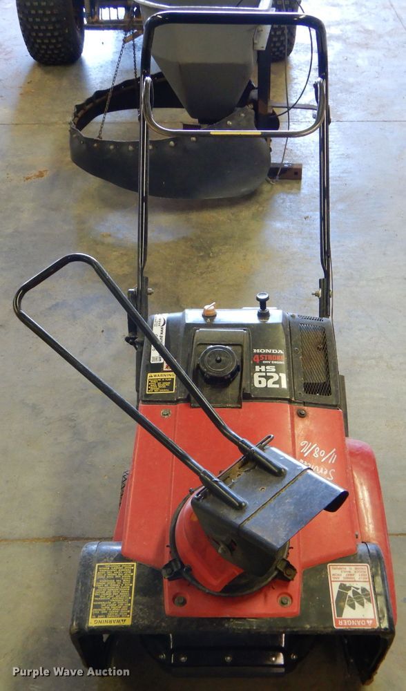 image for item GH9516 Honda 621 snow blower