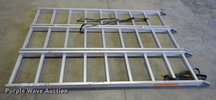 image for item GH9517 Aluminum folding ramps