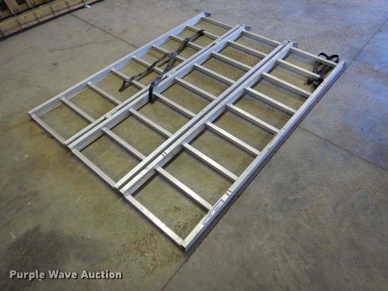 image for item GH9517 Aluminum folding ramps