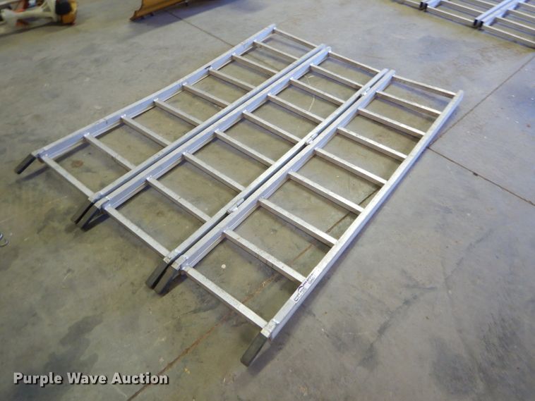 image for item GH9518 Aluminum folding ramps