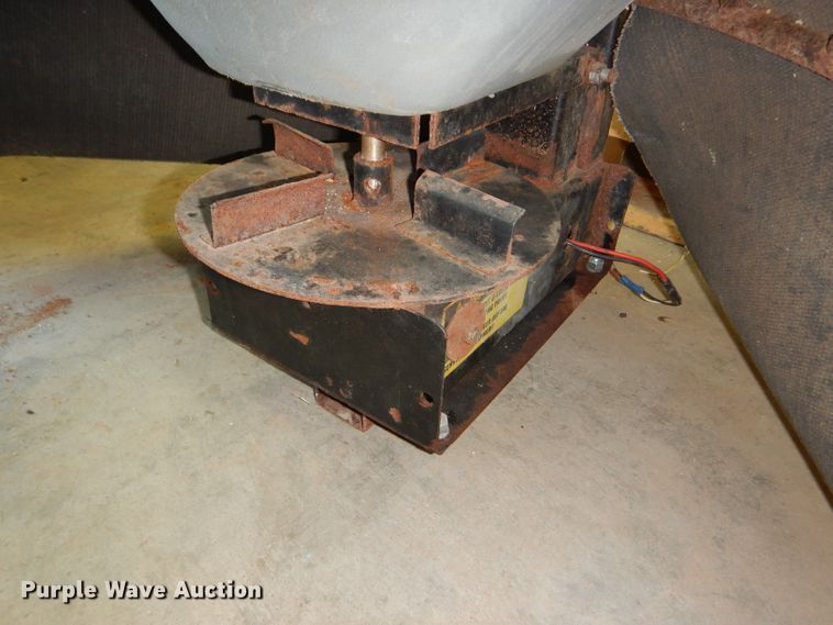 image for item GH9520 Curtis spreader