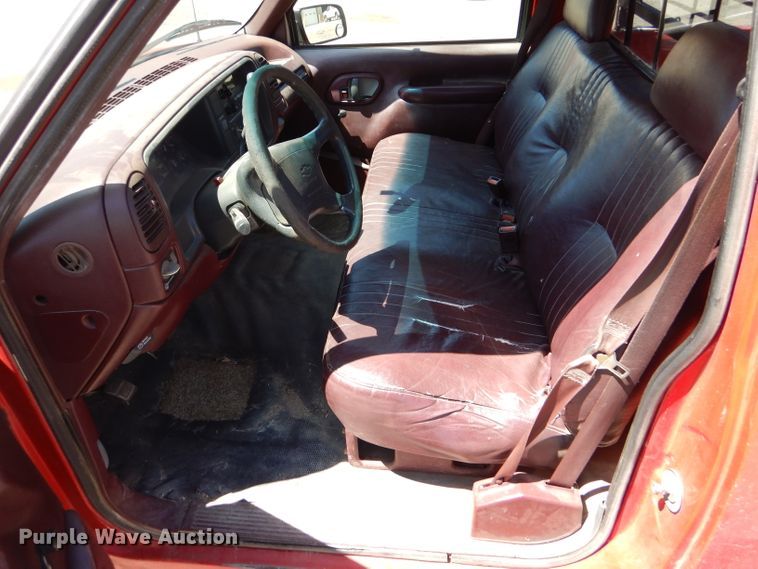 image for item GH9524 1996 Chevrolet C1500 pickup truck