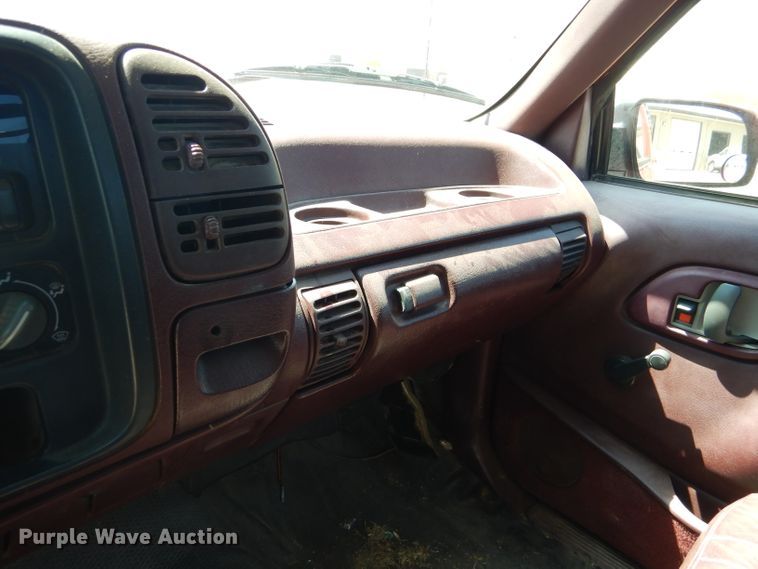 image for item GH9524 1996 Chevrolet C1500 pickup truck