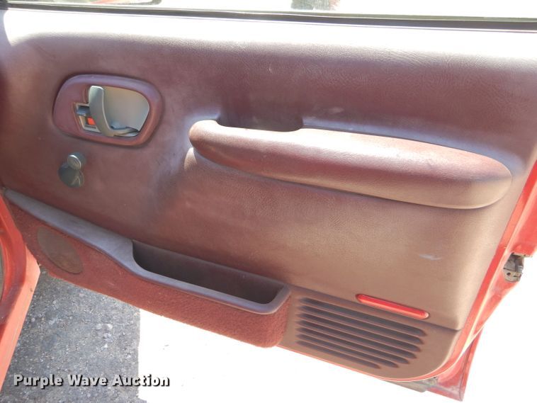 image for item GH9524 1996 Chevrolet C1500 pickup truck