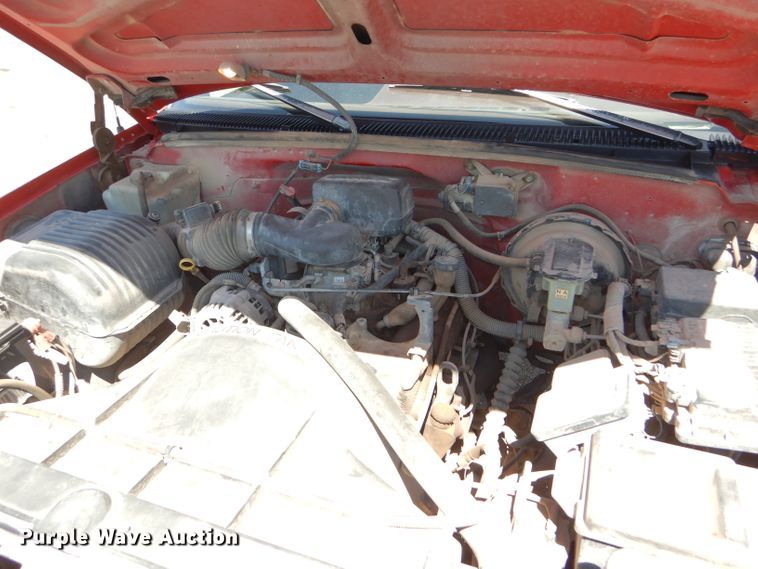 image for item GH9524 1996 Chevrolet C1500 pickup truck