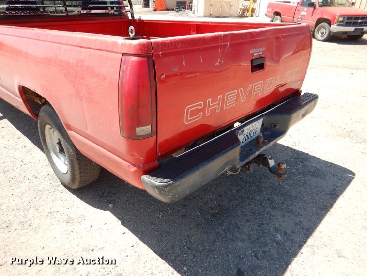image for item GH9524 1996 Chevrolet C1500 pickup truck