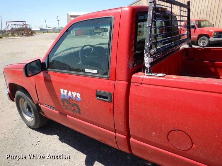 image for item GH9524 1996 Chevrolet C1500 pickup truck