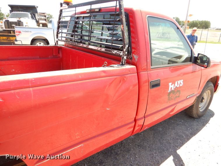image for item GH9524 1996 Chevrolet C1500 pickup truck